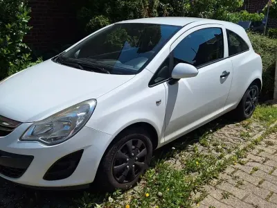 Gebraucht Opel Corsa 69 PS (50 kW) 2011 Weiß Kleinwagen