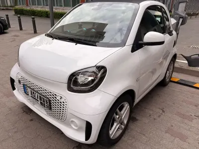 Gebraucht Smart ForTwo Electric Drive 60 kW (82 PS) 2021 Weiß Coupé