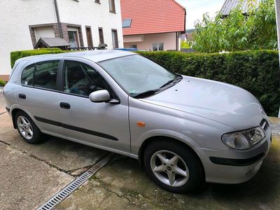 Nissan Almera