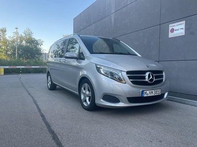 Mercedes V220