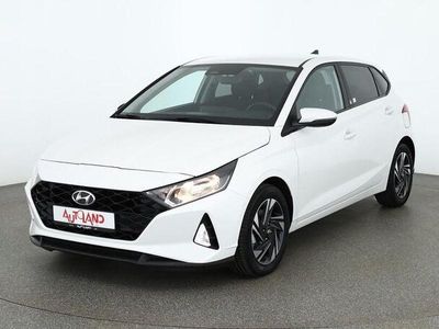 Gebraucht Hyundai i20 Edition 30 101 PS (74 kW) 2021 Polar white Kleinwagen