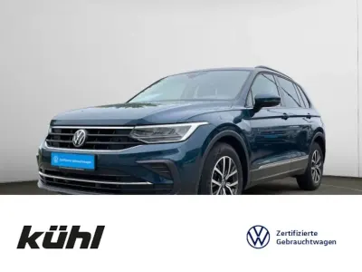 Gebraucht VW Tiguan Life 150 PS (110 kW) 2022 Nightshade blue metallic SUV