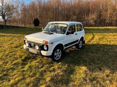 Gebraucht Lada Urban 80 PS (58 kW) 2016 Weiß SUV