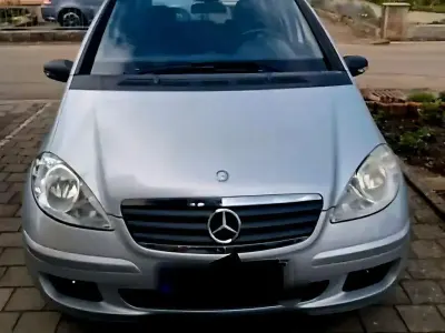 Gebraucht Mercedes A150 Classic 95 PS (69 kW) 2005 Silber Limousine
