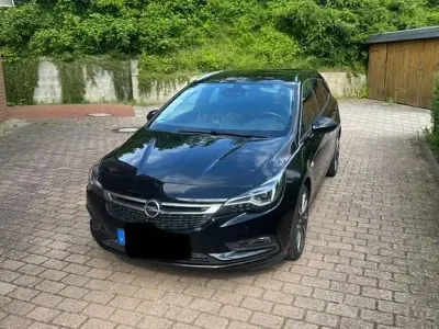 Gebraucht Opel Astra Innovation 136 PS (100 kW) 2019 Schwarz Kombi