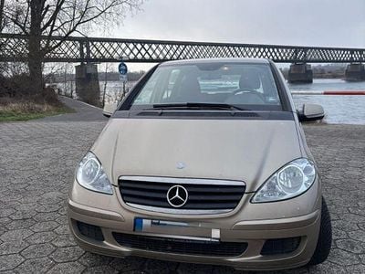 Beige Gebraucht 2005 Mercedes A150 Classic Van / Kleinbus | 3.300 € (Etwas zu teuer)