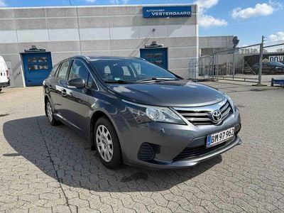 Usata Toyota Avensis Edition 132 CV (97 kW) 2012 Grigio Station wagon