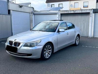 Gebraucht BMW 520 177 PS (130 kW) 2004 Silber Limousine