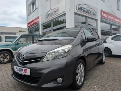 Gebraucht Toyota Yaris Edition 99 PS (72 kW) 2013 Grau Kleinwagen