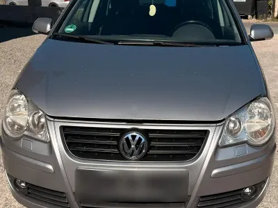 Gebraucht VW Polo 80 PS (58 kW) 2009 Grau Kleinwagen