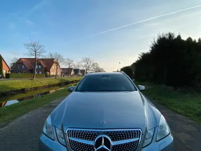 Gebraucht Mercedes E250 Avantgarde 205 PS (150 kW) 2012 Grau Kombi