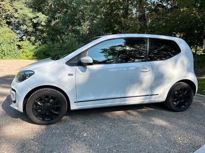 Gebraucht VW up! CLUB 55 PS (40 kW) 2015 Weiß Kleinwagen