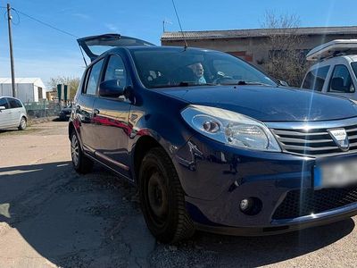 Gebraucht Dacia Sandero 75 PS (55 kW) 2009 Blau Kombi