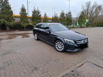 Gebraucht Mercedes C220 170 PS (125 kW) 2017 Schwarz Kombi
