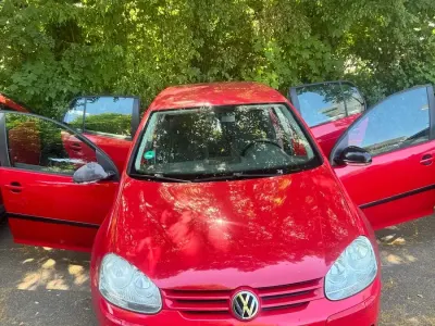 Gebraucht VW Golf IV 75 PS (55 kW) 2005 Rot Limousine