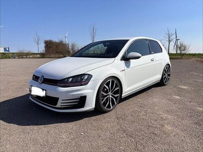 Gebraucht VW Golf VII GTI 230 PS (169 kW) 2016 Weiß Limousine