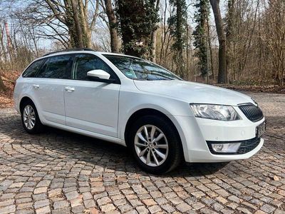 Gebraucht Skoda Octavia 150 PS (110 kW) 2016 Weiß Kleinwagen