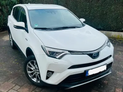Gebraucht Toyota RAV4 Hybrid 197 PS (144 kW) 2018 Weiß SUV