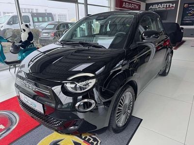 Gebraucht Fiat 500e 86 kW (118 PS) 2023 Colore esterno (onyx schwarz) Kleinwagen