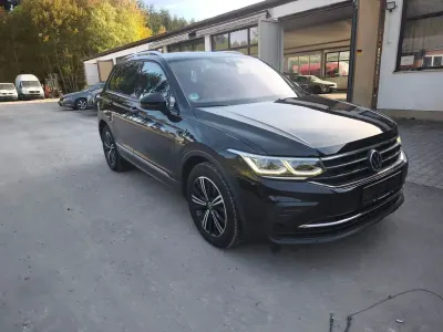 Gebraucht VW Tiguan United 150 PS (110 kW) 2021 Schwarz SUV