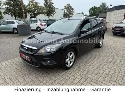 Gebraucht Ford Focus Style 101 PS (74 kW) 2010 Schwarz Kombi