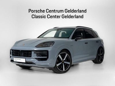Gebraucht Porsche Cayenne Turbo E-Hybrid 740 PS (544 kW) 2024 Grau SUV