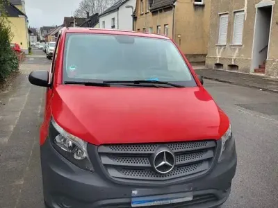 Gebraucht Mercedes Vito 114 PS (83 kW) 2016 Rot Van