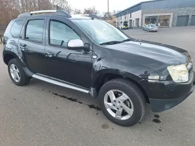 Gebraucht Dacia Duster 107 PS (78 kW) 2011 Schwarz SUV