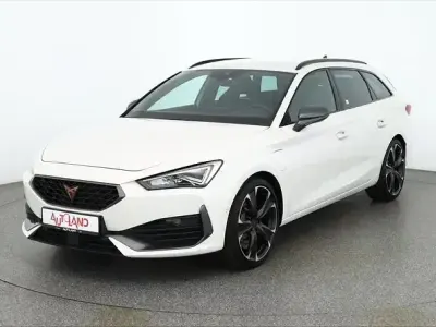 Używany Cupra Leon VZ 245 KM (180 kW) 2023 Biały Sedan/Limuzyna