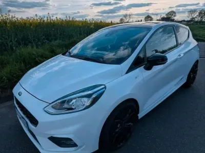 Gebraucht Ford Fiesta ST-Line 140 PS (102 kW) 2018 Weiß Kleinwagen