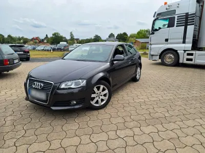 Gebraucht Audi A3 Ambiente 125 PS (91 kW) 2010 Schwarz Kleinwagen