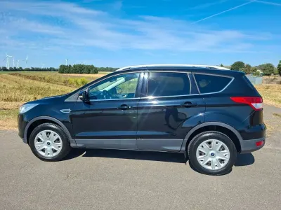 Gebraucht Ford Kuga Trend 120 PS (88 kW) 2016 Schwarz SUV