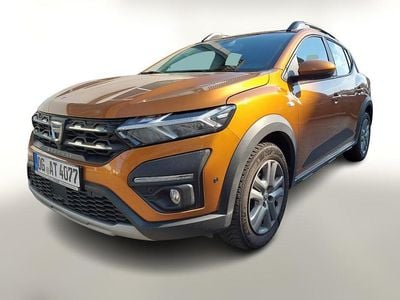 Gebraucht Dacia Sandero Comfort 91 PS (66 kW) 2023 Taklamakan orange metallic