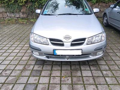 Nissan Almera