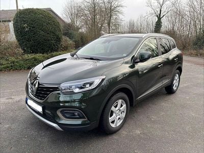 Grün Gebraucht 2019 Renault Kadjar LIMITED Deluxe SUV | 16.200 € (Fairer Preis)