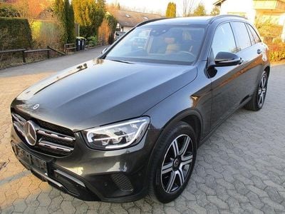Gebraucht Mercedes GLC220 Night 194 PS (142 kW) 2021 Grau SUV