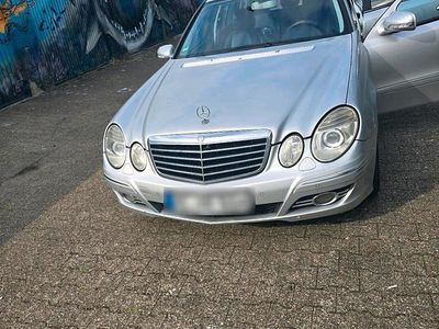 Mercedes E320