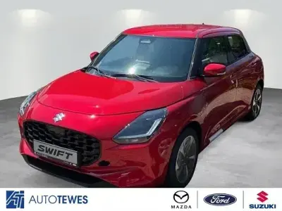 Neu Suzuki Swift Comfort+ 83 PS (61 kW) 2026 Burning red pearl met. Kleinwagen
