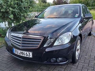 Schwarz Gebraucht 2010 Mercedes E200 Avantgarde Limousine | 5.800 € (Fairer Preis)
