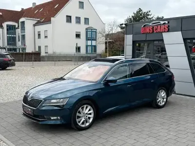 Gebraucht Skoda Superb Style 190 PS (139 kW) 2017 Blau Kombi