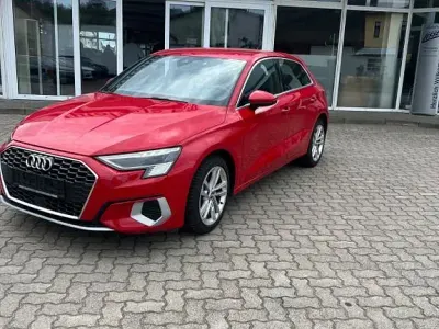 Gebraucht Audi A3 Advanced 150 PS (110 kW) 2020 Rot Limousine