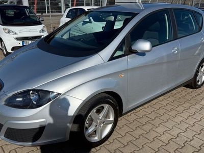 Silber Gebraucht 2010 Seat Altea Reference Van / Kleinbus | 6.950 € (Teuer)
