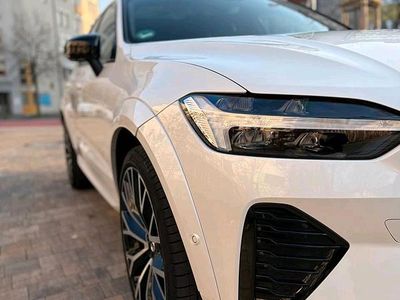 Usata Volvo XC60 R-Design 197 CV (144 kW) 2022 Bianco SUV