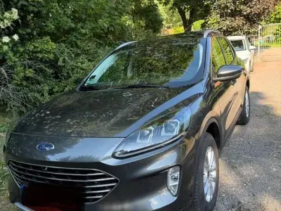 Gebraucht Ford Kuga Titanium 152 PS (111 kW) 2021 Grau SUV
