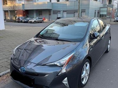 Grau Gebraucht 2016 Toyota Prius Comfort Limousine | 14.550 € (Fairer Preis)