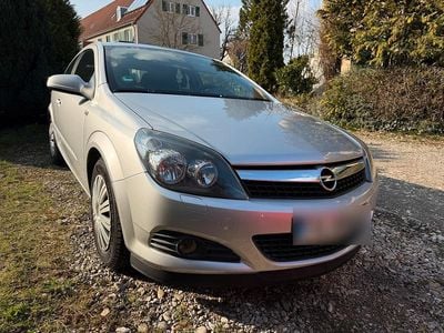 Gebraucht Opel Astra 90 PS (66 kW) 2008 Silber Coupé