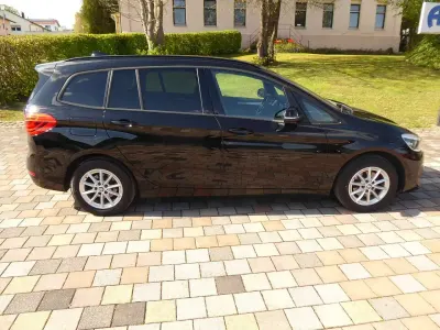 Gebraucht BMW 216 Advantage 116 PS (85 kW) 2020 Schwarz ii/bonnet fluid black Van / Kleinbus