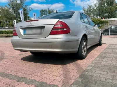 Brugt Mercedes E270 177 HK (130 kW) 2002 Sølv Sedan