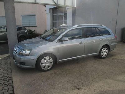 Gebraucht Toyota Avensis Sol 126 PS (92 kW) 2008 Titansilber Kombi