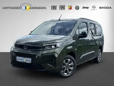 Neu Opel Combo Life XL Edition 131 PS (96 kW) 2026 Gruen Van / Kleinbus